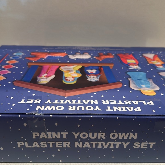 PAINT YOUR OWN 20 Piece Plaster Nativity Set. - Picture 4 of 6